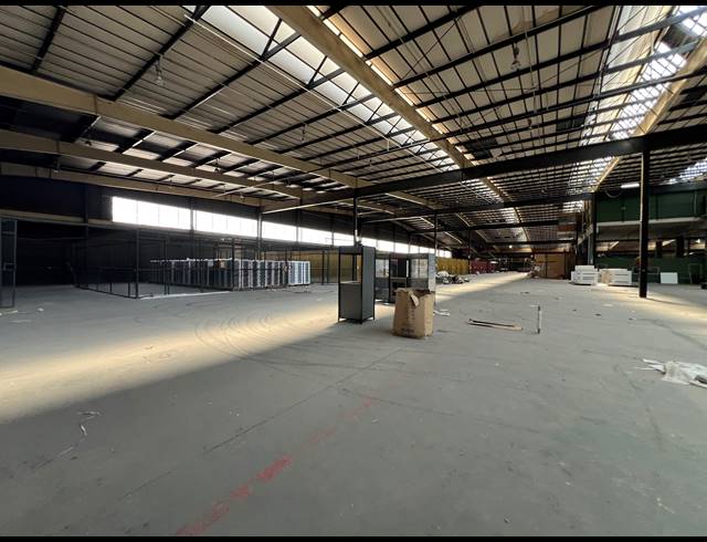 18,000M² FACTORY TO LET IN ROODEKOP